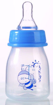 मिनी मानक गर्दन 2 ऑउंस 60 मिलीलीटर पीपी नवजात शिशु को खिलाने वाली बोतल खिड़की बॉक्स के साथ