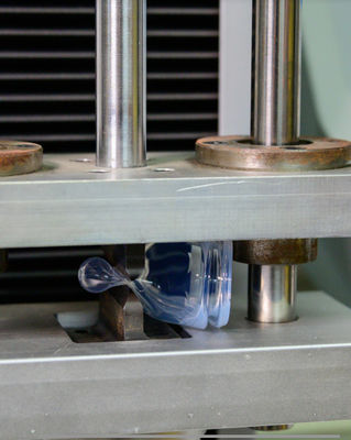 कस्टम लोगो की संभावना के साथ गोल / फ्लैट बेबी सिलिकॉन फीडर