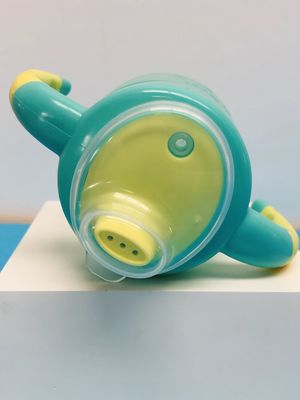 नॉन स्पिल डबल हैंडल 6 औंस बेबी बॉय सिप्पी कप